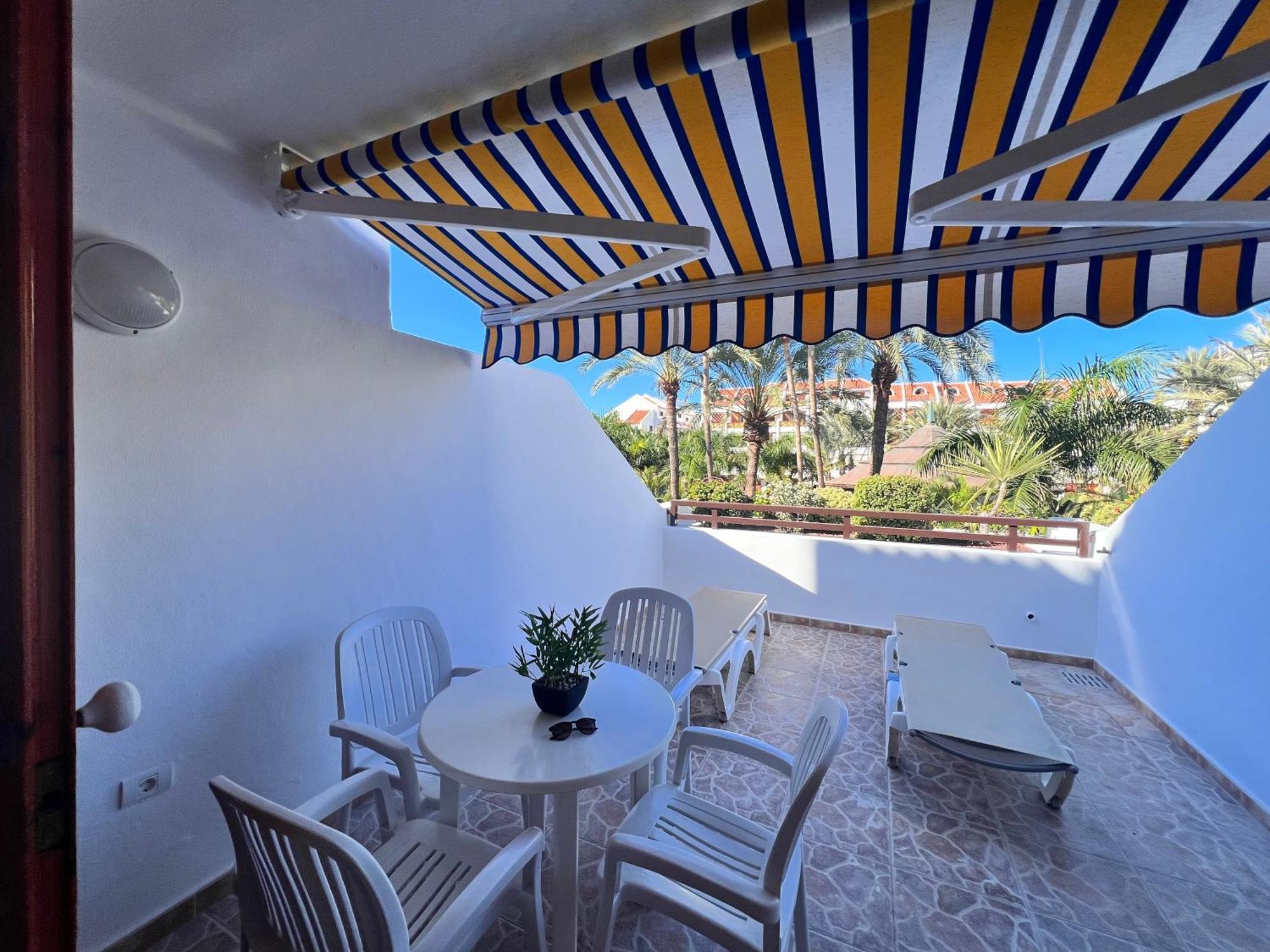 Seafront New Modern Apartment Playa de las Americas  Luaran gambar