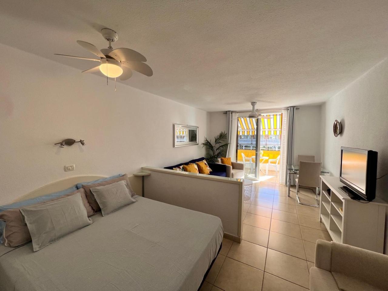 Seafront New Modern Apartment Playa de las Americas  Luaran gambar