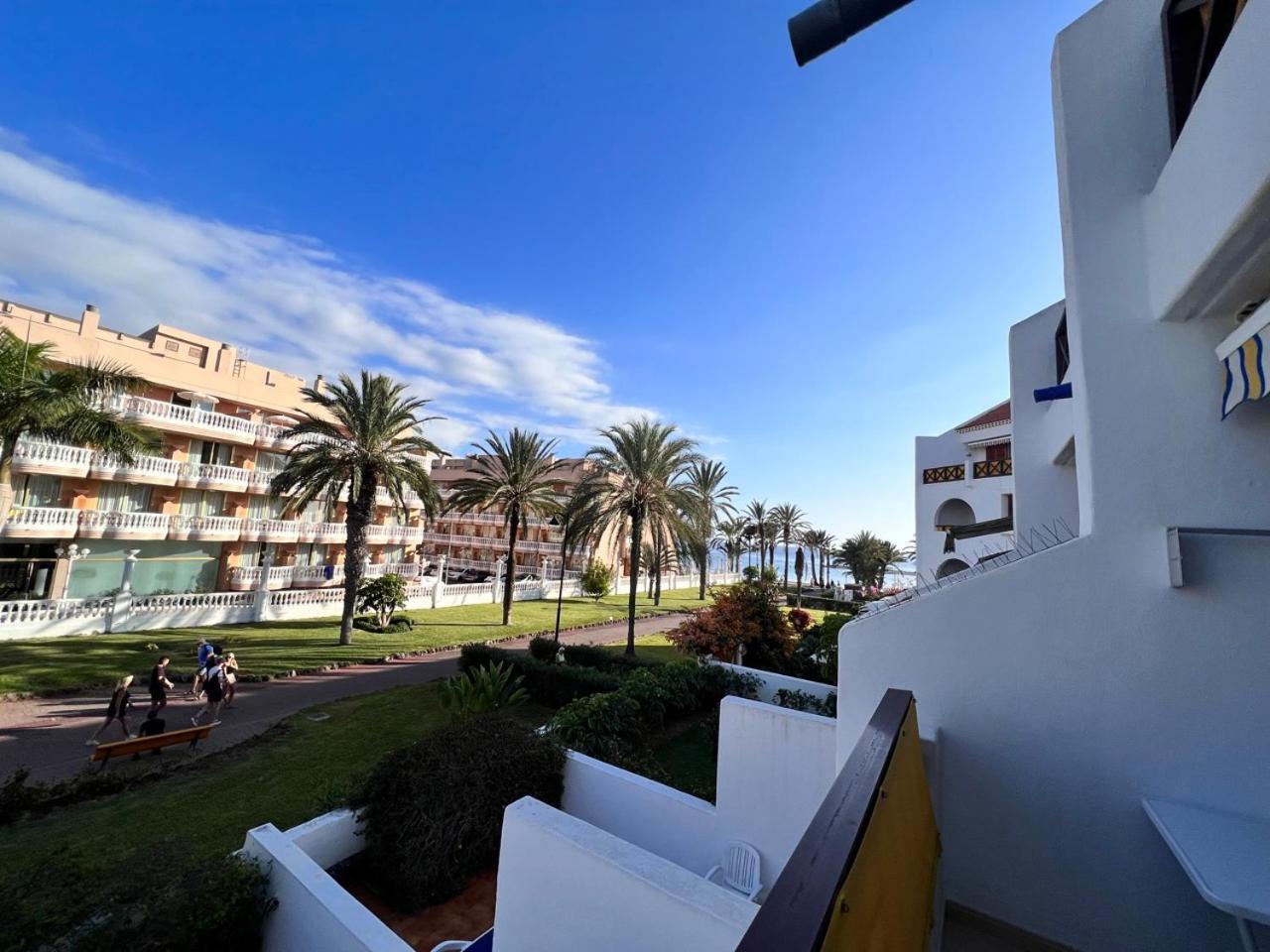 Seafront New Modern Apartment Playa de las Americas  Luaran gambar
