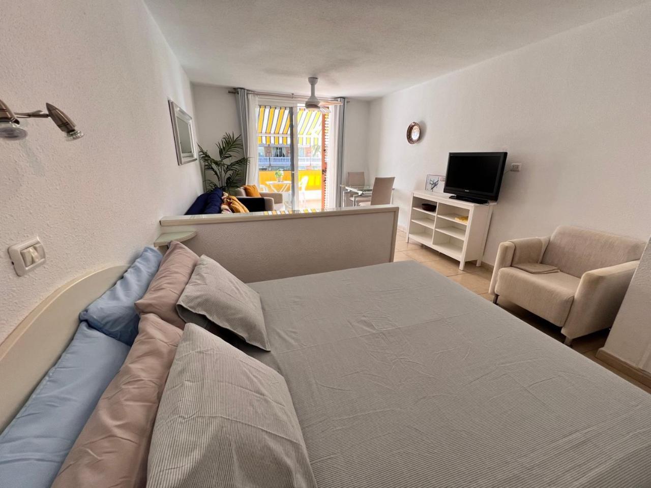 Seafront New Modern Apartment Playa de las Americas  Luaran gambar